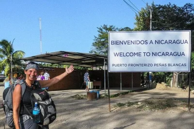 Empieza tu viaje costa rica–nicaragua con un traslado privado desde liberia hasta peñas blancas, con recogida en aeropuerto, minibus con ac y chofer local.