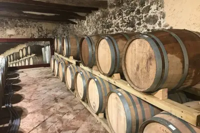 Siurana village wine tasting private tour with pickup