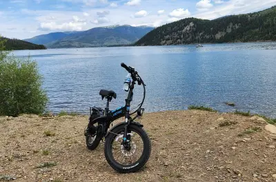 Fat Tire E-Bike-Verleih in Breckenridge: Fahrt zum Dillon-Damm