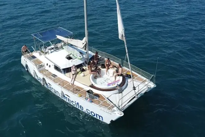 Snorkeling à Torrevieja : Catamaran avec jacuzzi