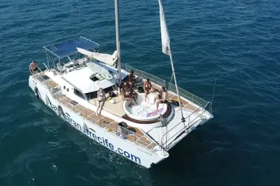 Snorkeling à Torrevieja : Catamaran avec jacuzzi