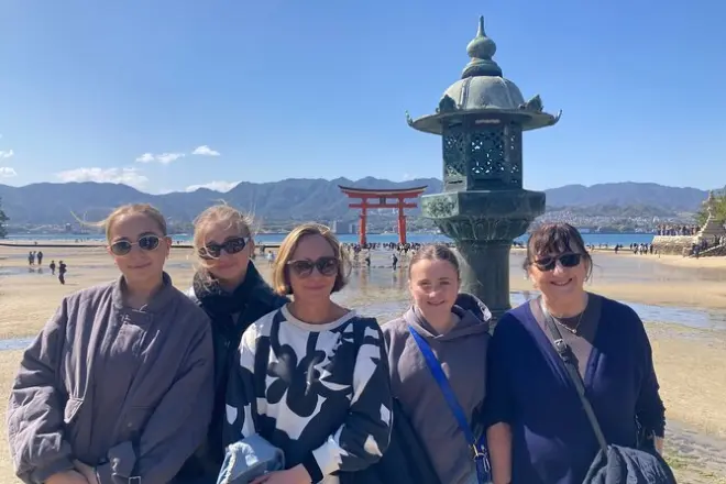 Tour privato Hiroshima: Memoriale della pace e isola di Miyajima
