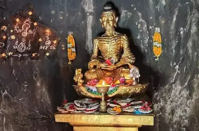 Bodh Gaya & Dungeshwari Caves half-day tour with guide