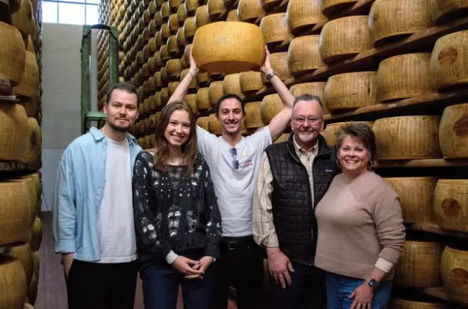 Da Bologna: Degustazione di Parmigiano, vino e aceto balsamico