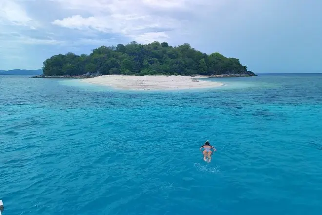Snorkeling in Linapacan Island from El Nido: Private Day Trip