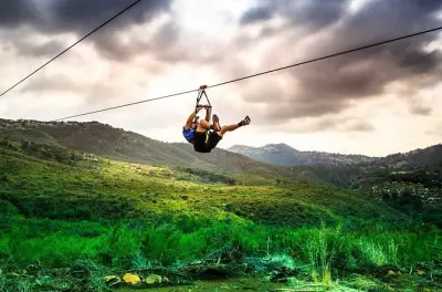 Tirolinas en La Jolla Indian Adventure Park: Tres mega líneas