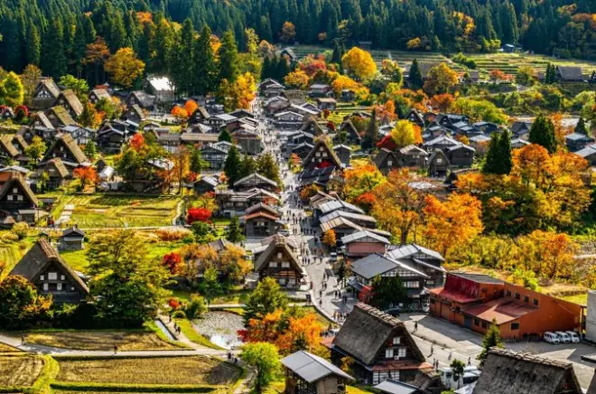 Takayama e Shirakawa-go: Villaggio UNESCO e vie dell’epoca Edo