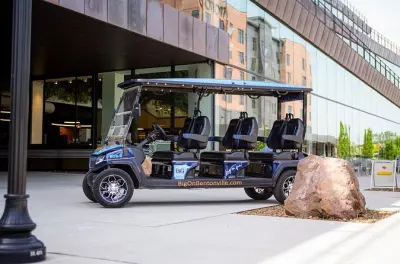 Private Golfcart-Tour durch Bentonville: HGTV-Häuser & Street Art