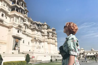 Step into udaipur’s royal past with a private car tour—city palace, lake pichola boat ride, bustling markets, and hotel pickup. see the city’s heart in one day.