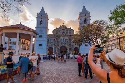 Follow a local guide through casco viejo’s colorful streets, explore the panama canal museum, and end with a taste of local cuisine. includes pickup and private transport.
