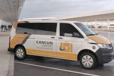 À votre arrivée à l’aéroport de cancun, retrouvez votre chauffeur bilingue pour un transfert privé direct vers votre hôtel sur le boulevard kukulcan. service aller-retour inclus avec accueil p