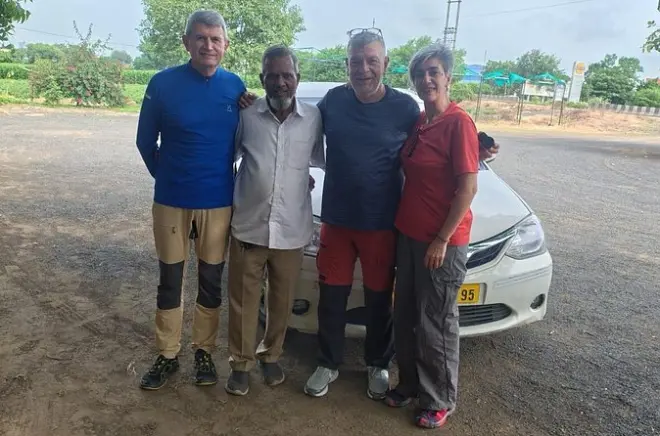 2-tägige Tour Ajanta & Ellora Höhlen ab Aurangabad: Privater SUV