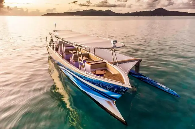 Raiatea Sunset Cruise: Champagne Included