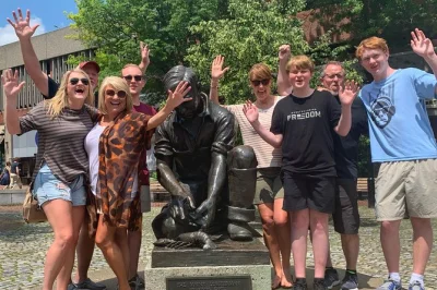 Start hungry in portland’s old port—taste maine’s creative food scene, hear local stories, and walk with a guide. lunch and sweet treat included.