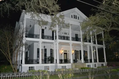 Descubre el garden district de new orleans con un guía local, admira casas icónicas y explora desde las rejas el cementerio lafayette. tour a pie con expertos.