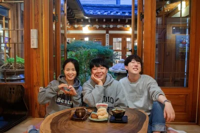 Step into seoul’s palaces, markets, & riverside with a private guide. includes hotel pickup, all entry fees, traditional tea, & flexible stops tailored to you.