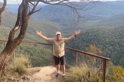 Wake up with breakfast in a blue mountains village, ride the world’s steepest railway, meet kangaroos at featherdale, and return to sydney with lunch included.