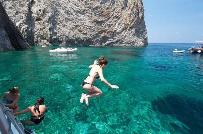 Ponza boat tour from Anzio: 5-hour island circumnavigation