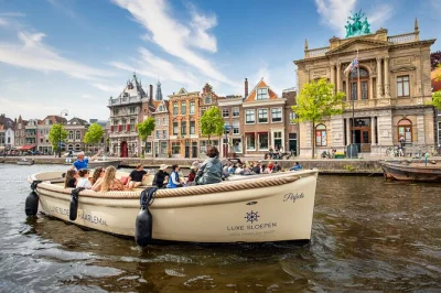 Feel the breeze on haarlem’s open canal tour, glide under low bridges, hear stories from a real skipper, and enjoy snacks on board. includes live guide.