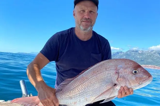 Pesca en la costa adriática: Captura especies locales con guía