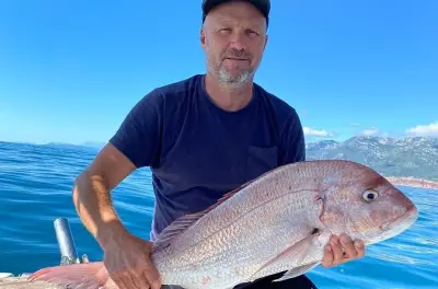Pesca en la costa adriática: Captura especies locales con guía