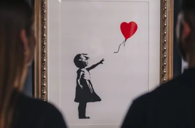 Feel the pulse of street art in madrid at museo banksy. explore 180+ works, social themes, and global stories with easy access and flexible entry times.