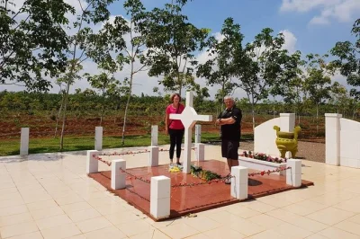 Esplora il campo di battaglia di long tan in vietnam, visita la base di nui dat e il memoriale della croce con una guida locale. include pick-up, biglietti d’ingresso e pranzo a ba ria.
