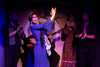 Feel the energy of live flamenco at barcelona’s el duende, right on la rambla. enjoy an intimate show with a drink included—reserve your seat easily online.