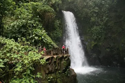 La Paz Wasserfallgärten & Sarapiqui Fluss Tagesausflug