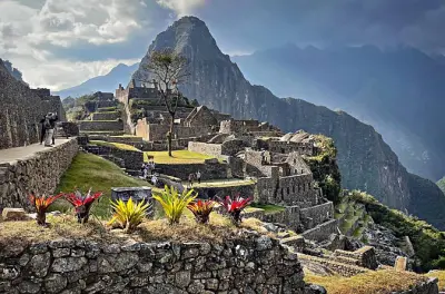 Machu Picchu Private Tour with Tickets: 3-Hour Guided Walk