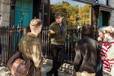 Laugh your way through dublin’s odd history with a local guide, surprise stops, and irish chocolate—includes coffee or tea and biscuits, over 21s only.