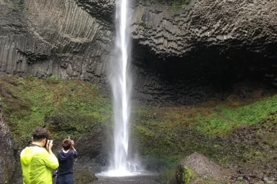 Feel the spray at multnomah falls, wander columbia river gorge’s waterfall corridor, and take in panoramic views with a local guide—includes hotel pickup.
