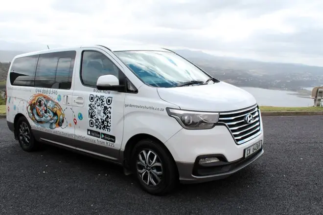Shuttle von Knysna zum Flughafen George: 5 Abfahrten täglich