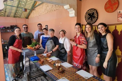 Vivi un’autentica esperienza marocchina a marrakech: visita il souk, cucina con chef fatima e gusta un pranzo o cena con tagine fatto in casa.