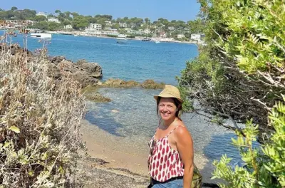 Antibes con guida: 5 degustazioni e passeggiata al mercato