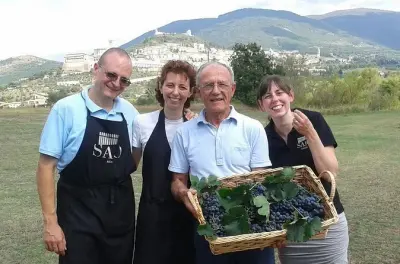 Dégustation de 5 vins et balade dans les vignes à Assise