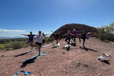 Papago Park hiking and yoga: 2-hour guided activity