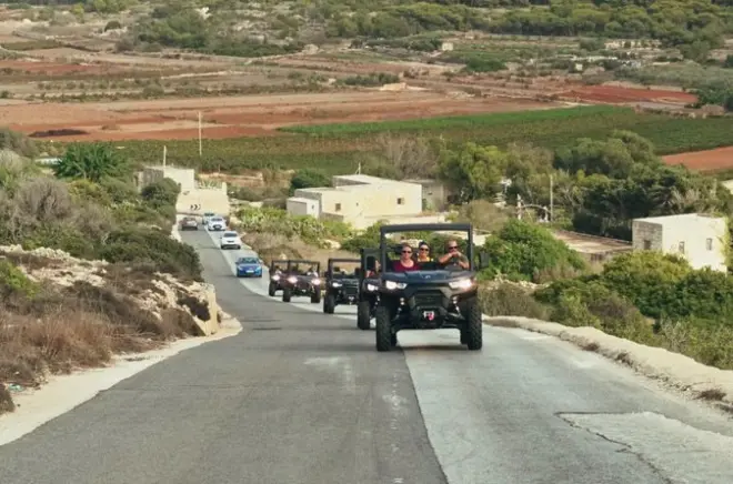 Gozo in UTV: Tour al tramonto con cena mediterranea