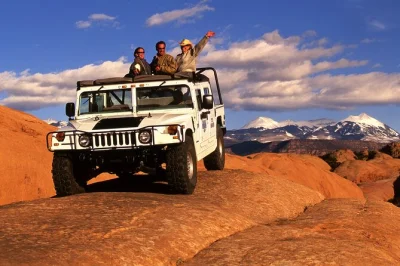 Feel the thrill on moab’s hell’s revenge trail in a real hummer, with local guides, canyon overlooks, and ancient dinosaur tracks. includes snacks & flexible timing.
