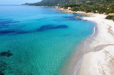 Da Ajaccio a Cala di Cupabia con quattro soste per nuotare