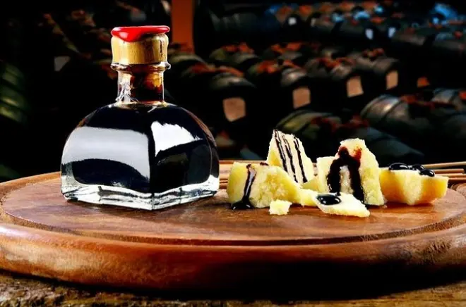 Modena Balsamic Vinegar Tasting: DOP Producer Visit
