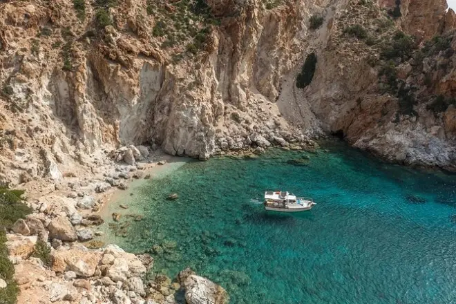 Croisière matinée depuis Pollonia : Kimolos, Polyaigos et baignade