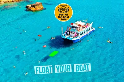 Erlebe eine 6-stündige katamaran-tour entlang ibizas küste, mit stopps an cala bassa & cala compte, schwimmen, paddleboarden, essen und entspannen – inklusive drinks & mittagessen.