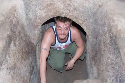 Découvrez l’histoire des tunnels de cu chi, savourez des fruits tropicaux au mékong et naviguez en bateau dans les villages, avec déjeuner et prise en charge à l’hôtel inclus.