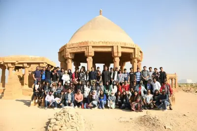 Tour por sitios UNESCO cerca de Karachi: Chaukhandi, Bhambore, Makli