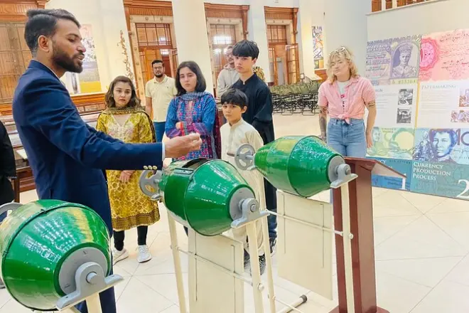 Tour privado de día completo por Karachi: Historia y cultura