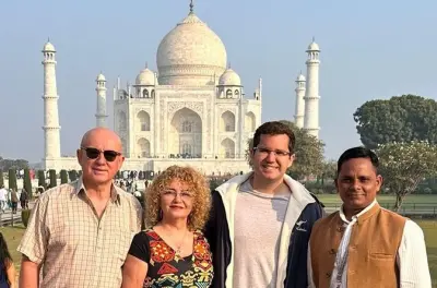 2-Tage-Tour zum Taj Mahal ab Hyderabad: Sonnenaufgang & Agra Fort