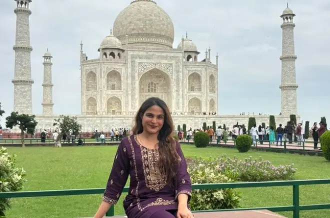 2-Day Taj Mahal Tour from Chennai with Flights and Agra Fort