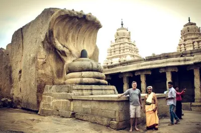 Day trip from Bangalore to Lepakshi: Temple architecture & art