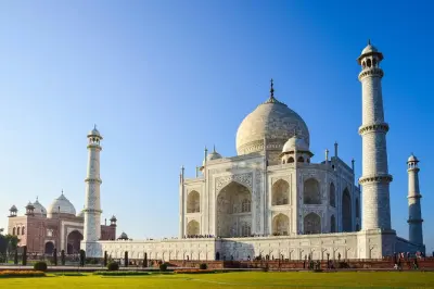 Taj Mahal depuis Kolkata avec vols et visite du fort d'Agra inclus